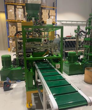 Full Set Injection Seal Tag Machine With Manipulator