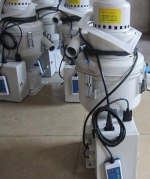 Plastic Feeder